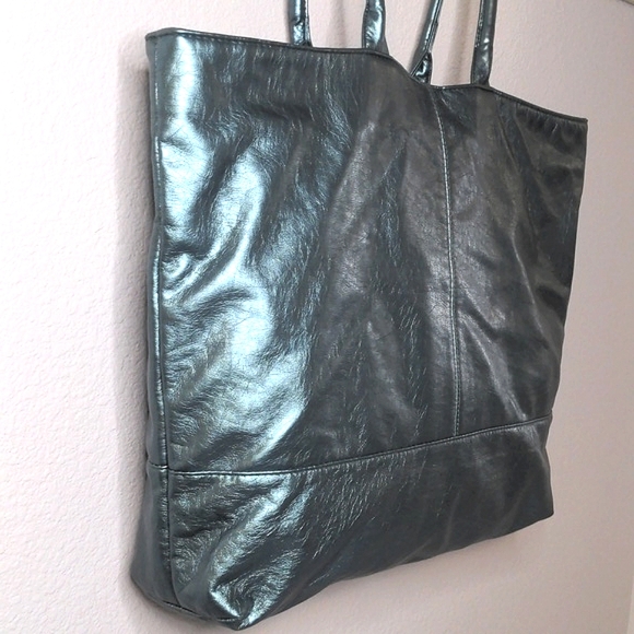 Saks Fifth Ave metallic teal blue tote Xlarge beach travel overnight bag EUC - Picture 4 of 10